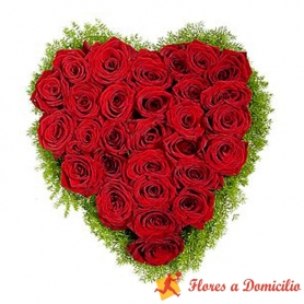 Canastillo Corazón de 24 Rosas rojas