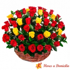 Canastillo redondo Grande con 40 Rosas Rojas y Amarillas