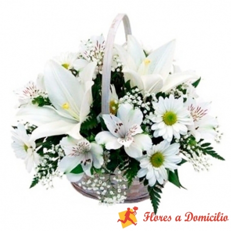 Cesta de condolencias pequeño con Liliums y Astromelias mas flores mix