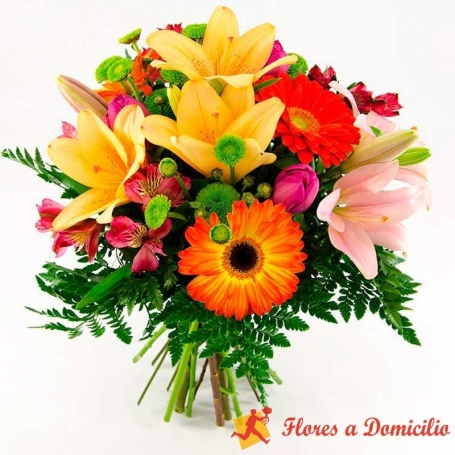 Ramo de Flores Midiano En tonos Naranaja con Liliums Gerberas y Mix de Flores