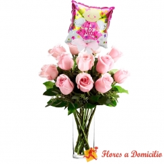 Florero con 12 Rosas Rosadas para Nacimiento con globo es una Niña