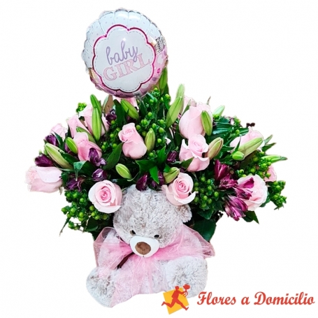 Cesta Para Nacimiento es una Niña con 12 rosas rosadas mas astromelias  rosados flores mix más peluche y globo - FLORES A DOMICILIO